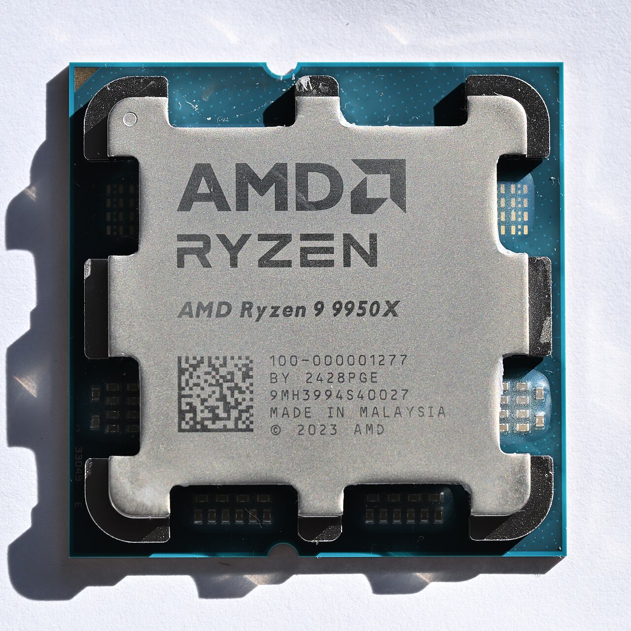 AMD Ryzen 9 9950X