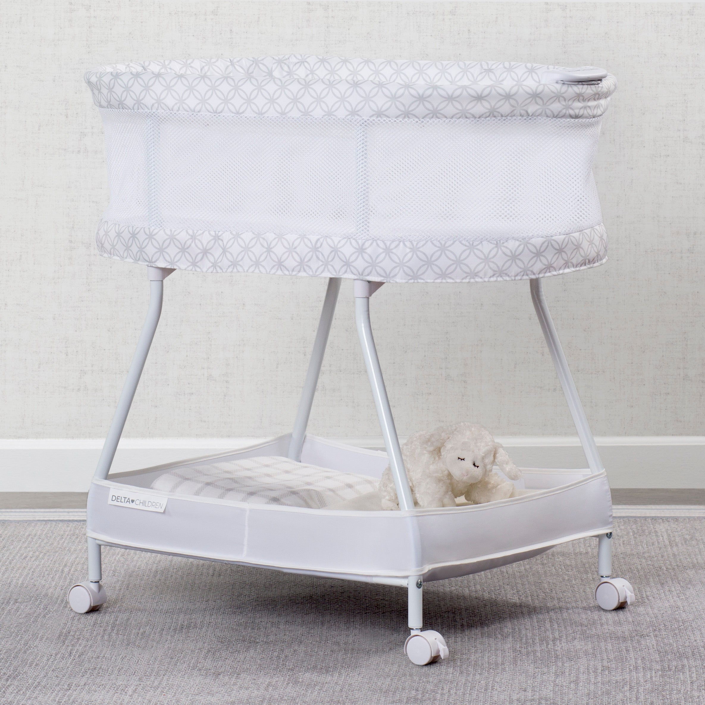 Delta Children Sweet Dreams Bassinet with Airflow Mesh
