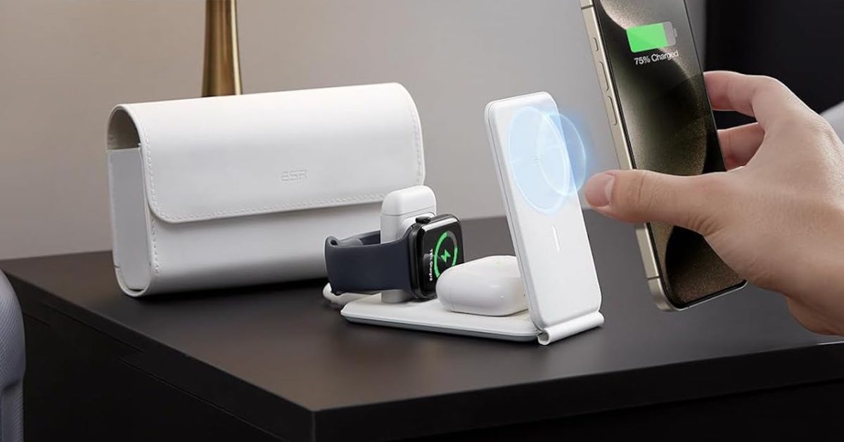 ESR HaloLock 3-in-1 Travel Wireless Charging Set