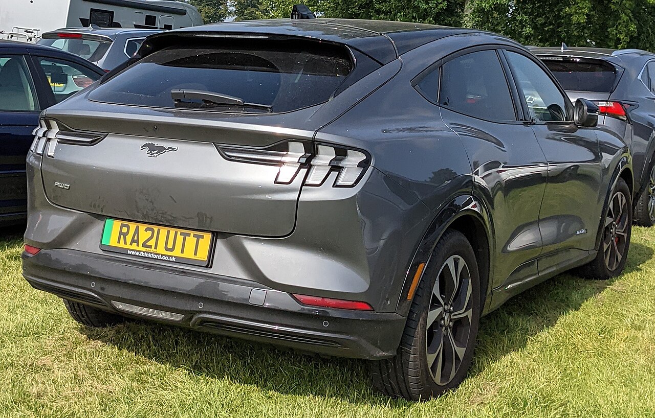 Ford Mustang Mach-E Extended Range AWD (2024)