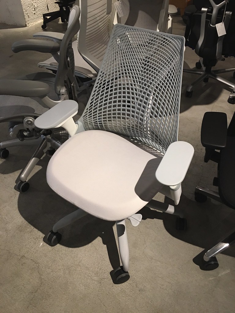 Sayl Chair