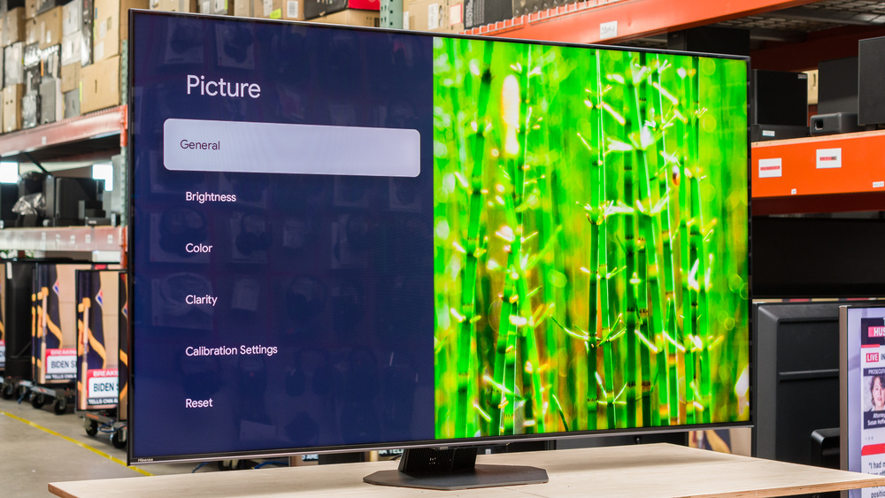 Hisense U8N 65"