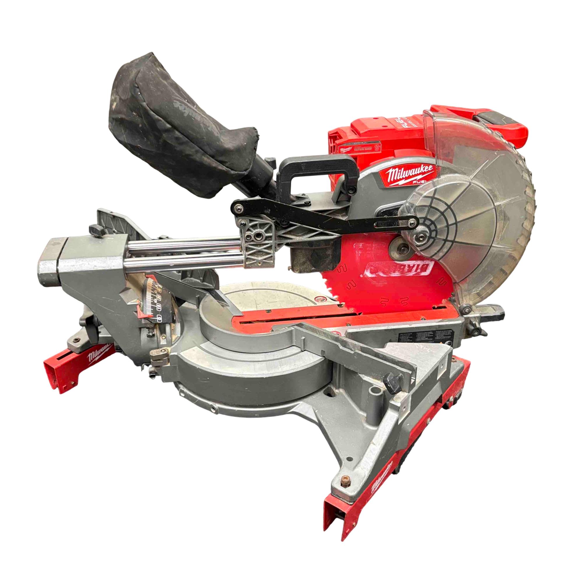 Milwaukee M18 FUEL 2739-20 12-Inch Dual Bevel Sliding Compound Miter Saw