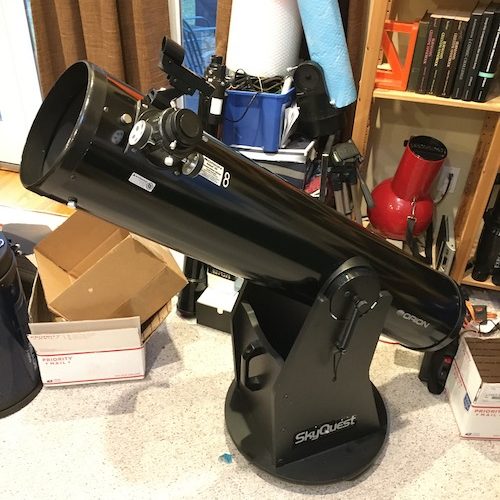 Orion SkyQuest XT8 Classic Dobsonian