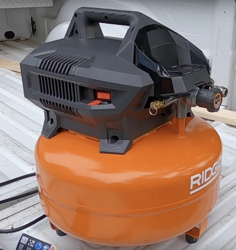 Ridgid OF60150HB 6-Gallon 150 PSI Pancake Compressor