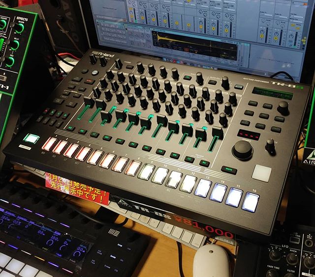TR-8S Rhythm Performer