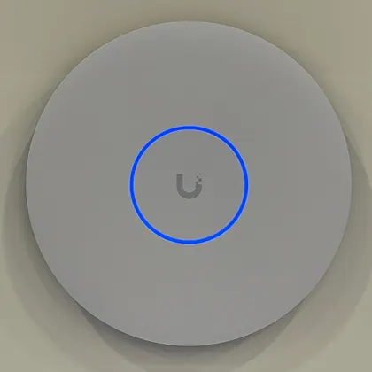 Ubiquiti UniFi U7 Pro XGS