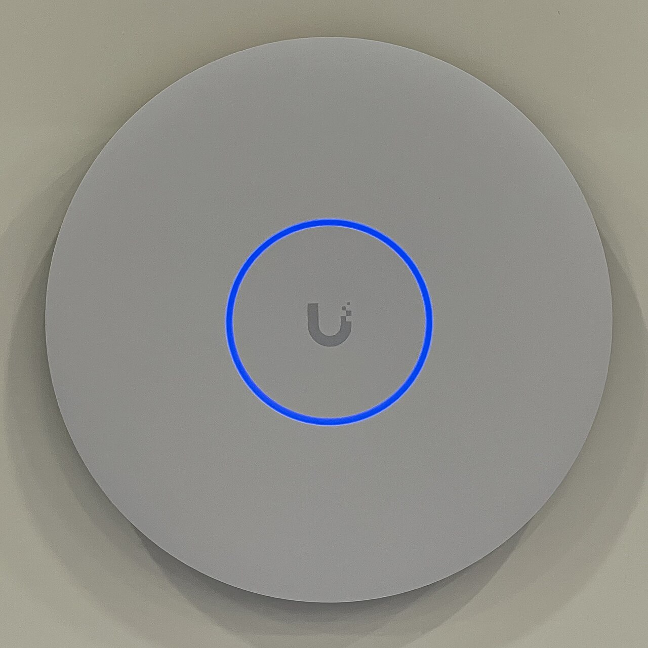 Ubiquiti UniFi U7 Pro XGS