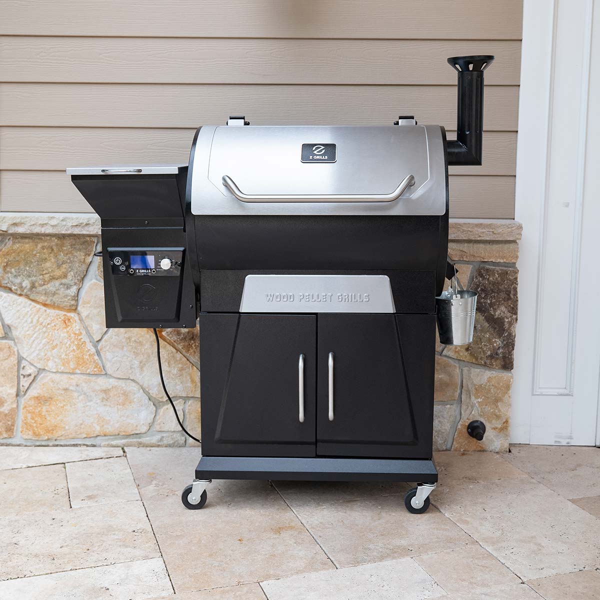Z Grills 700D4E WiFi Pellet Grill